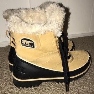 Women’s 7.5 Sorel Boots